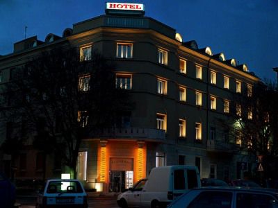 Hotel President