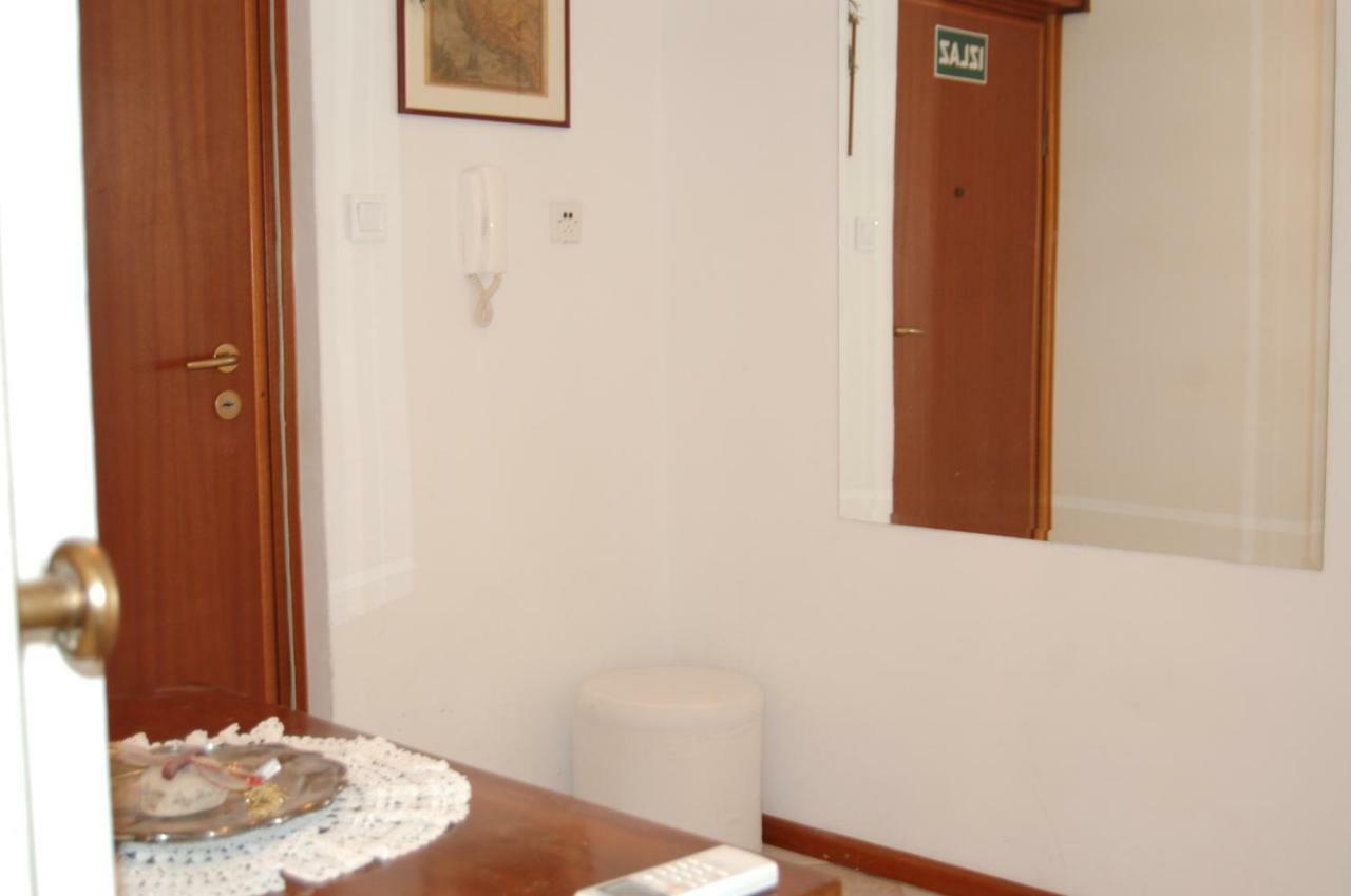 Apartment Definis