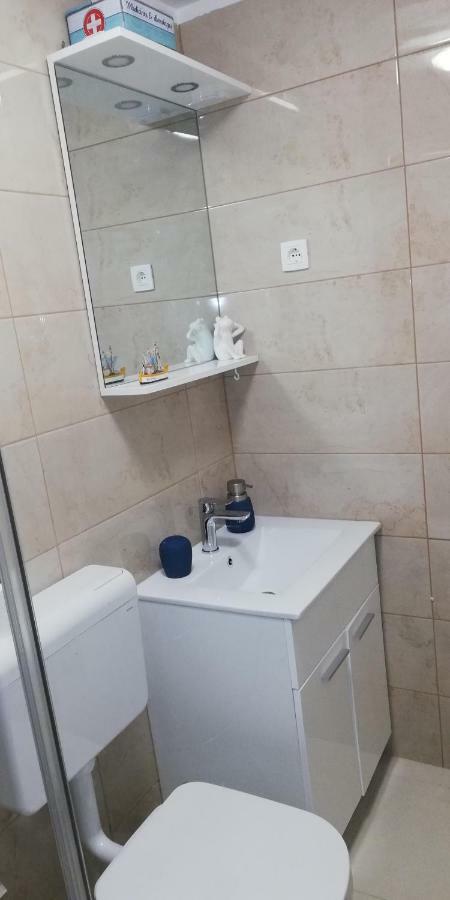 Ibis Your Cosy Oasis With Private Parking And Patio Split