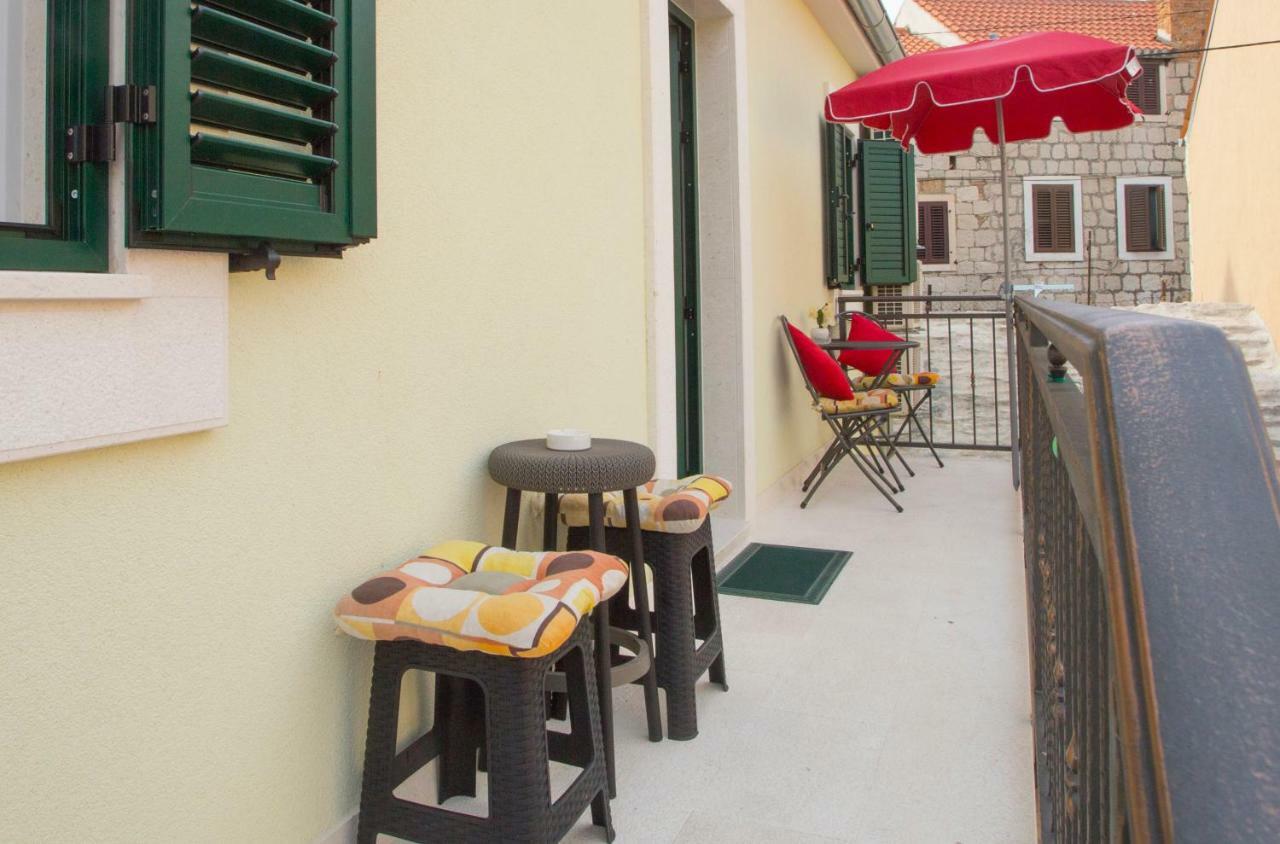Central Old Town Guest house 3*