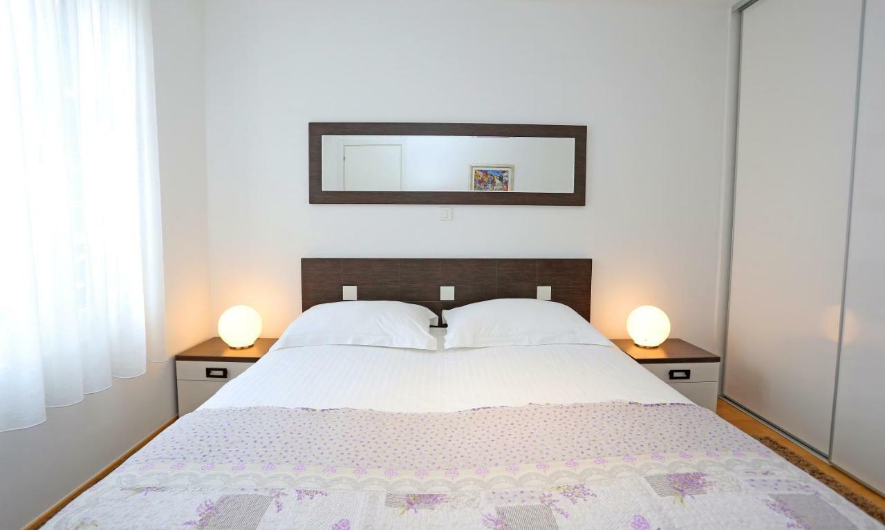 Luxury Apts Leone Centre