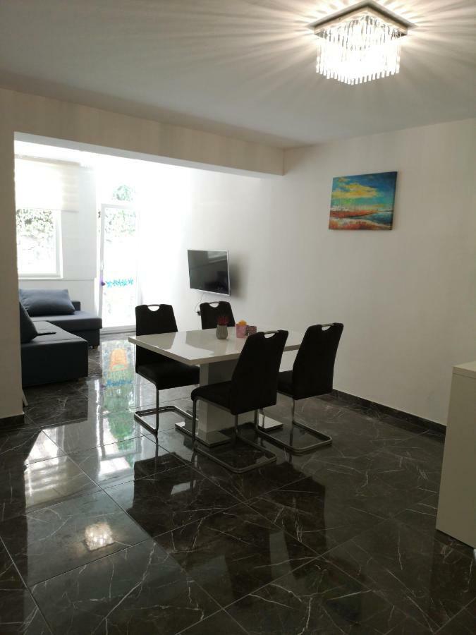 Apartment Sunny Paradise, Center Of