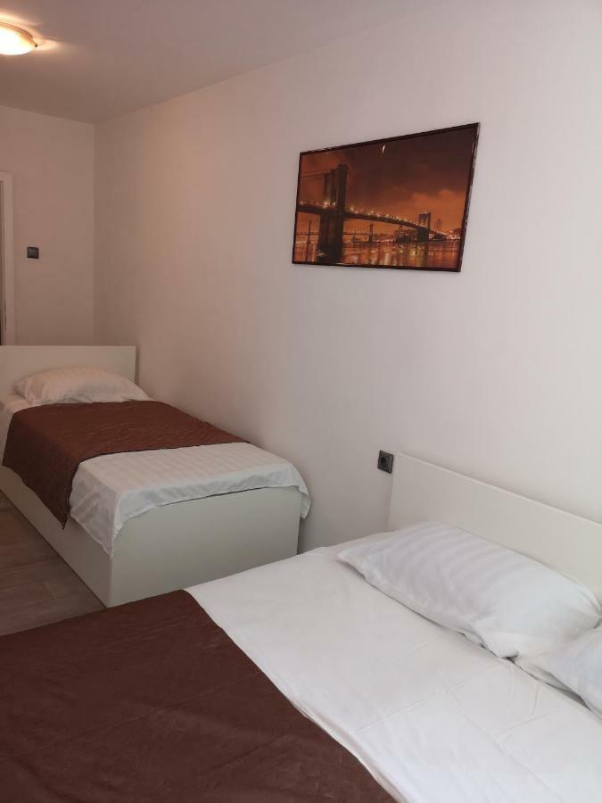 Sunny Paradise, Center Of Apartment *