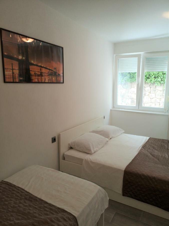 Sunny Paradise, Center Of Apartment *