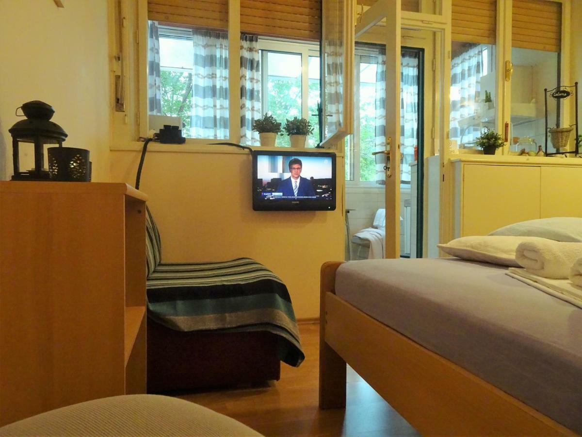 Orsula Apartment *