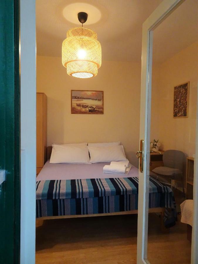 Orsula Apartment *