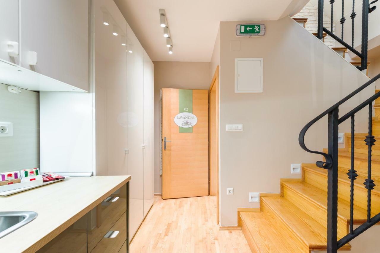 Apartment Mak *