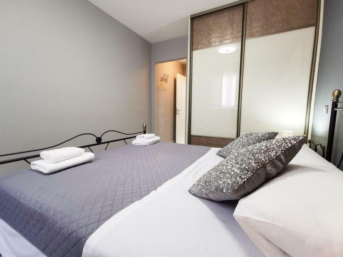 Veduta Luxury Apartment *