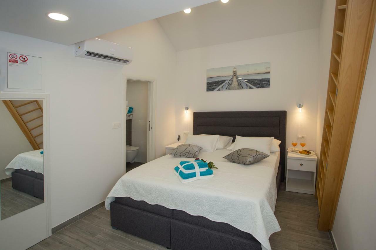 Central Old Town 3*