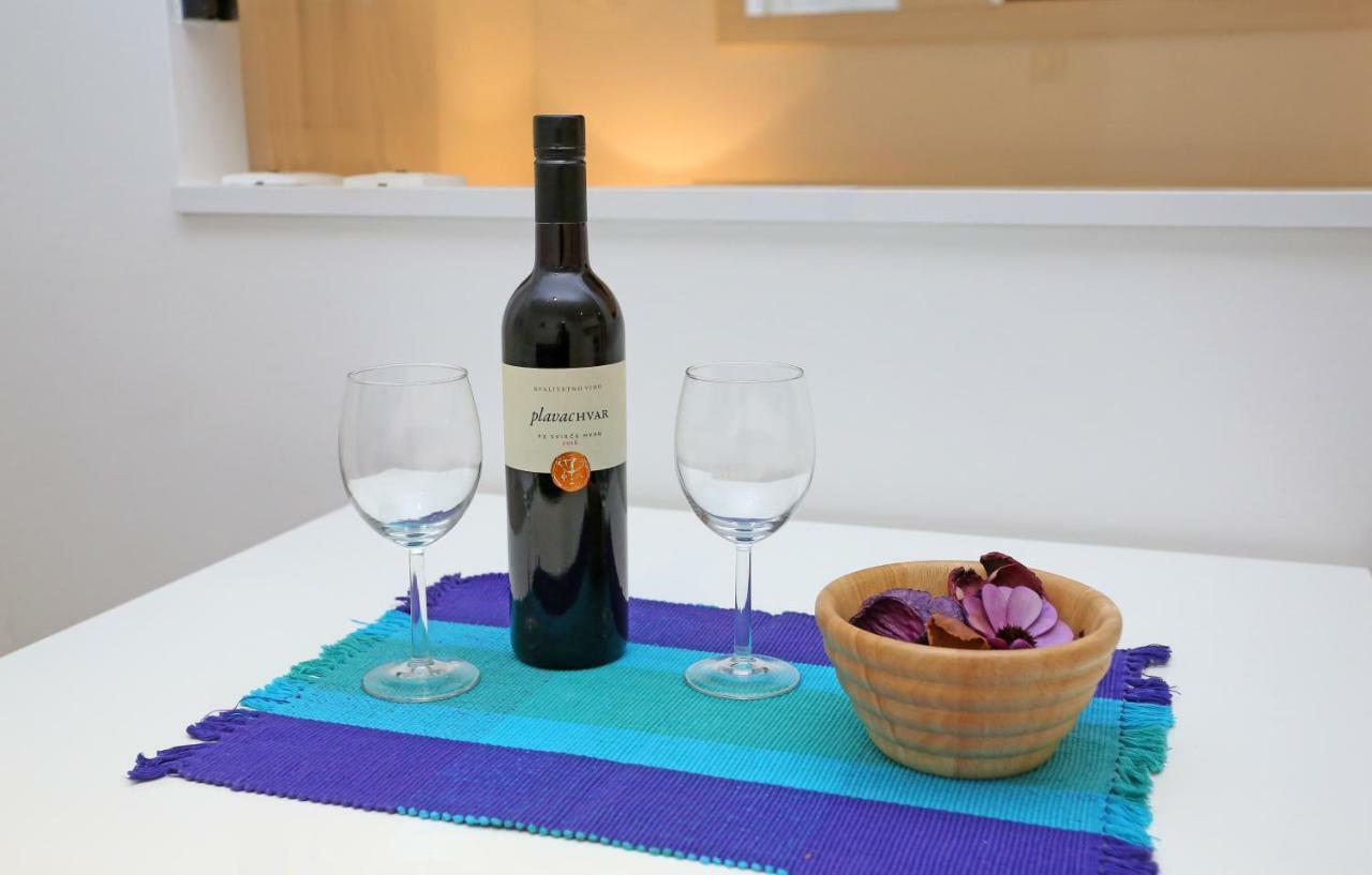 Apartment Luxury Apts Leone Centre