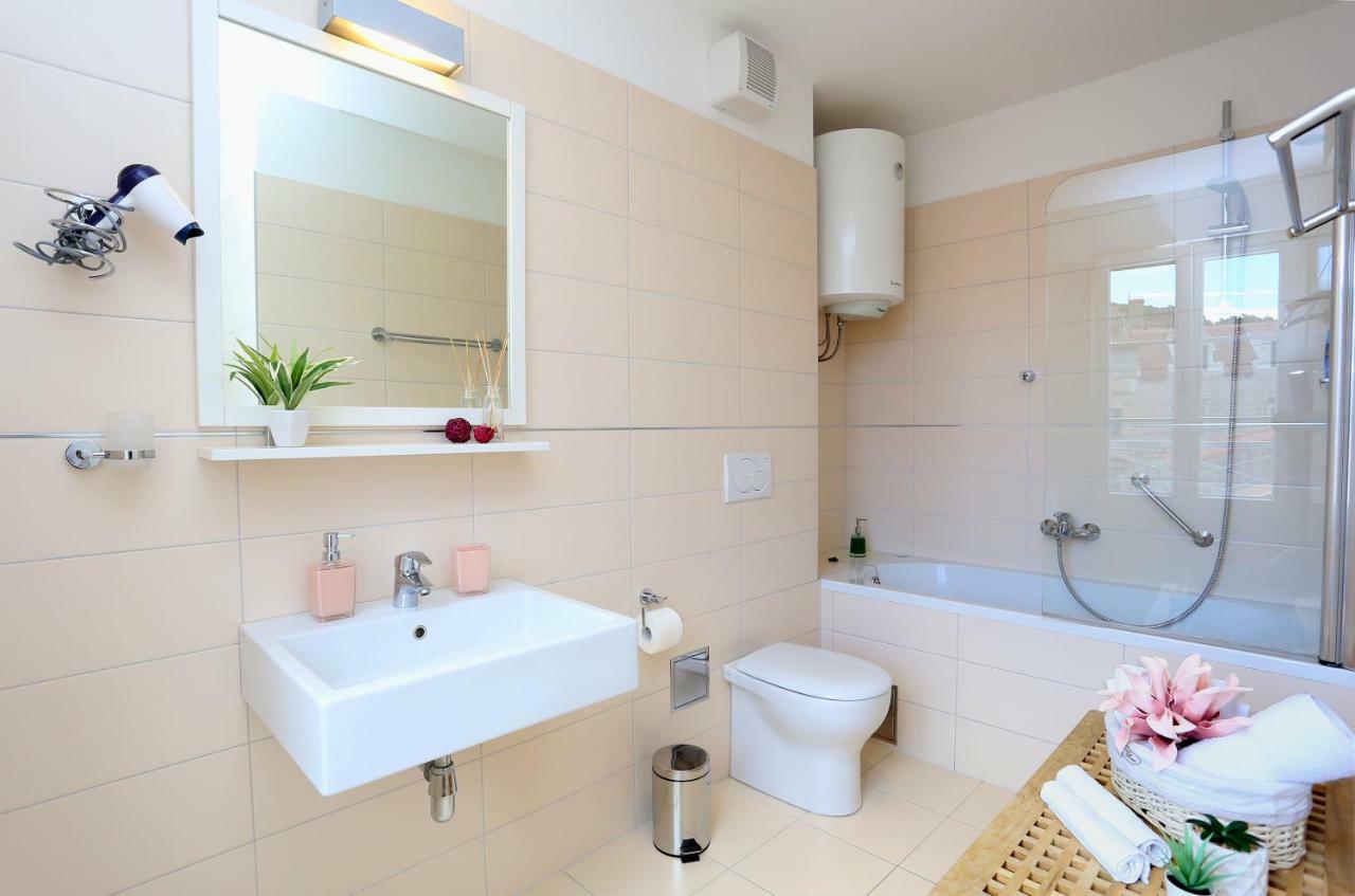Apartment Luxury Apts Leone Centre Split