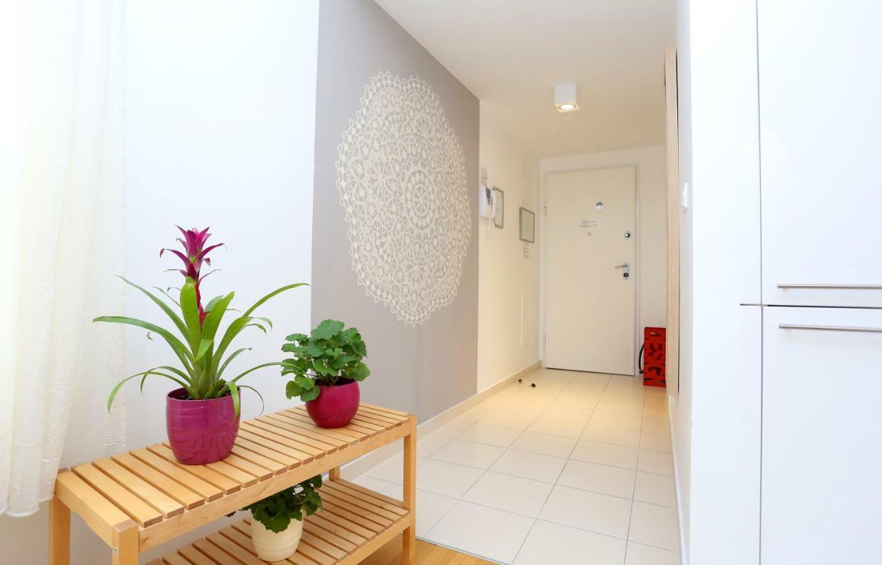 Luxury Apts Leone Centre *