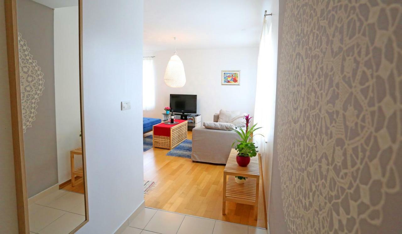 Luxury Apts Leone Centre Split