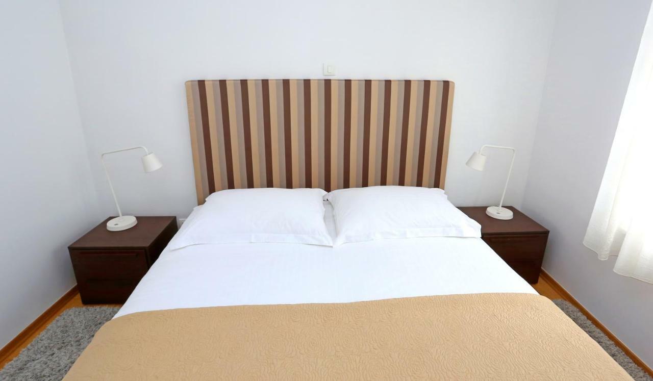 Luxury Apts Leone Centre