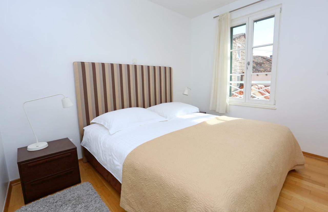 Luxury Apts Leone Centre