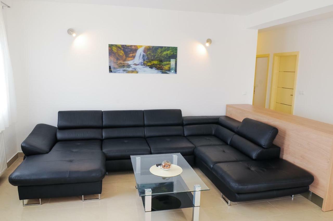 Anamarija Apartment *