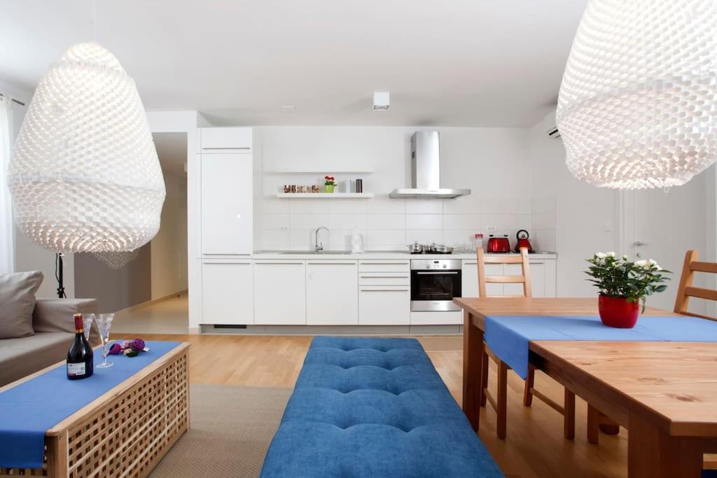 Luxury Apts Leone Centre Apartment *