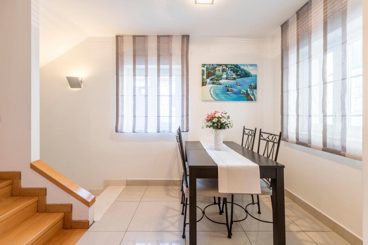 Varos Apartment Split