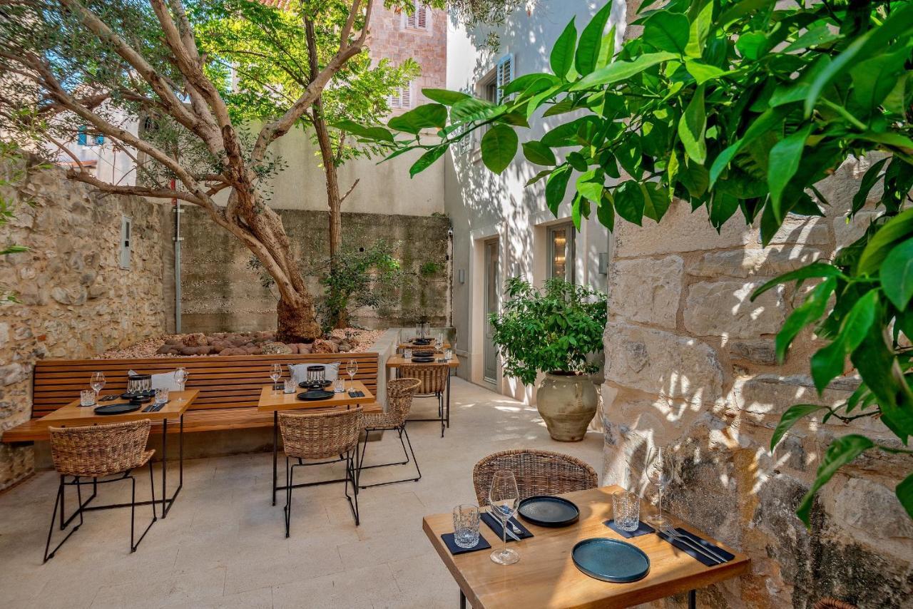 Heritage Hotel 19