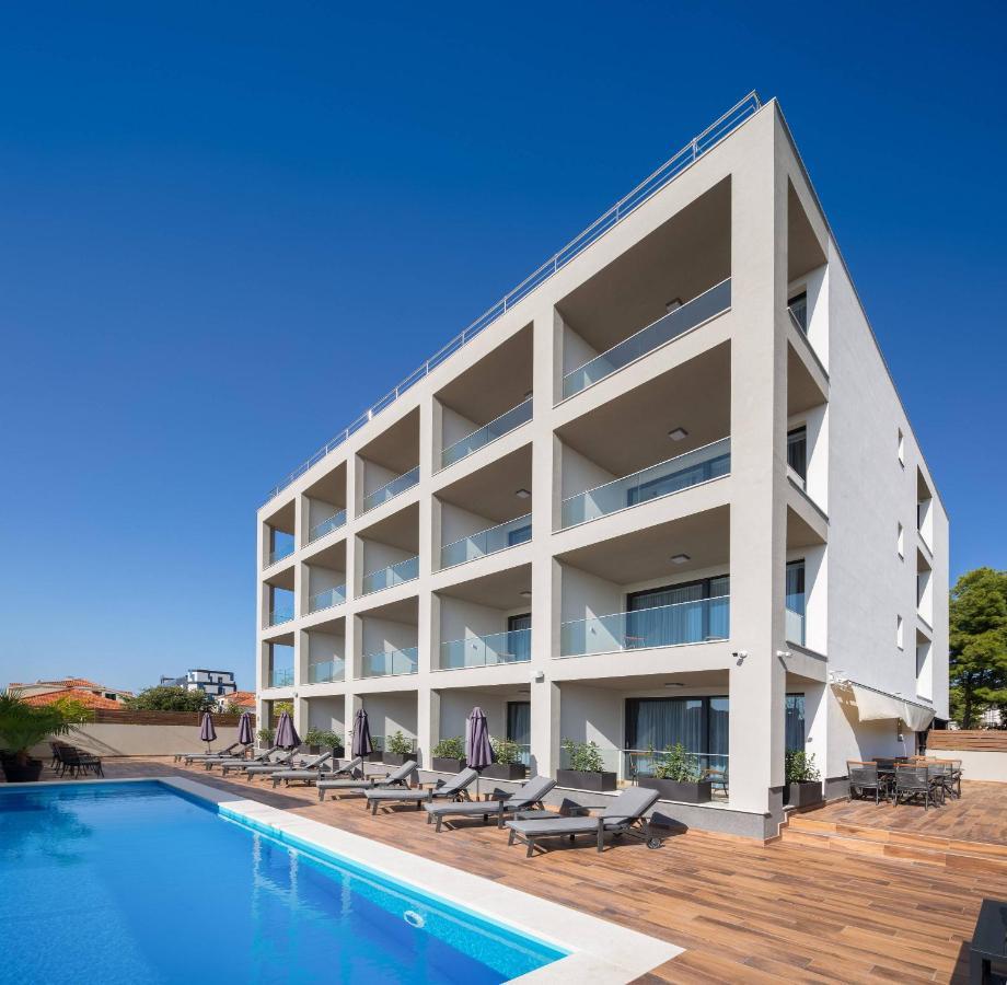 Ellure Luxury