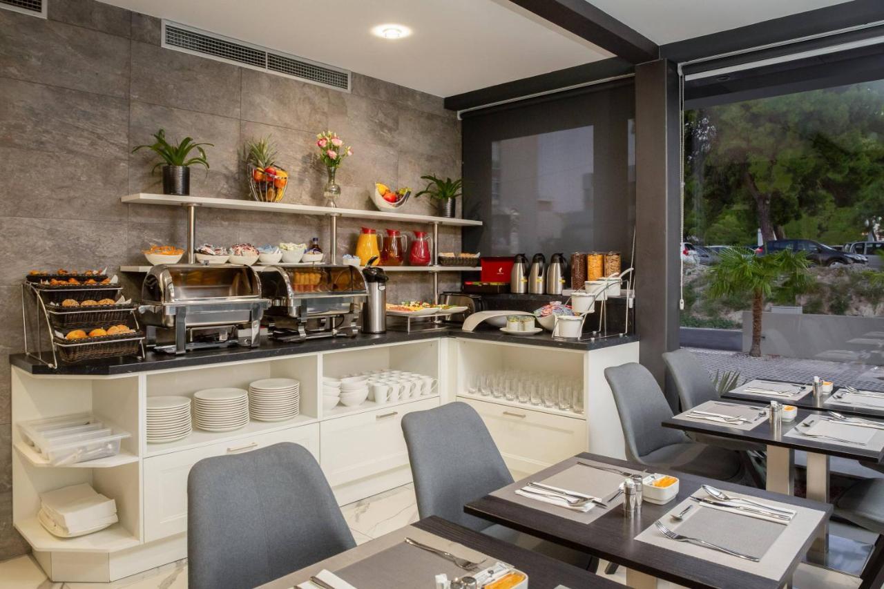 Ellure Luxury Split