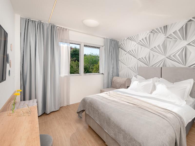 Skaline Luxury 4* Split