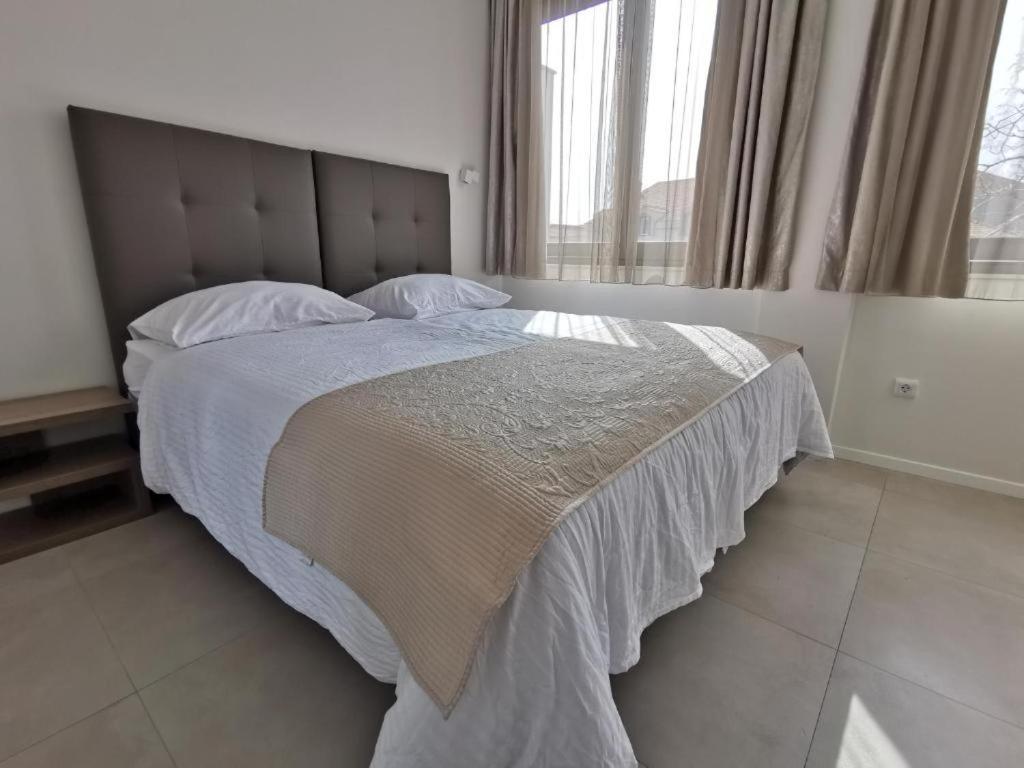 Luxury Pino 4* Split