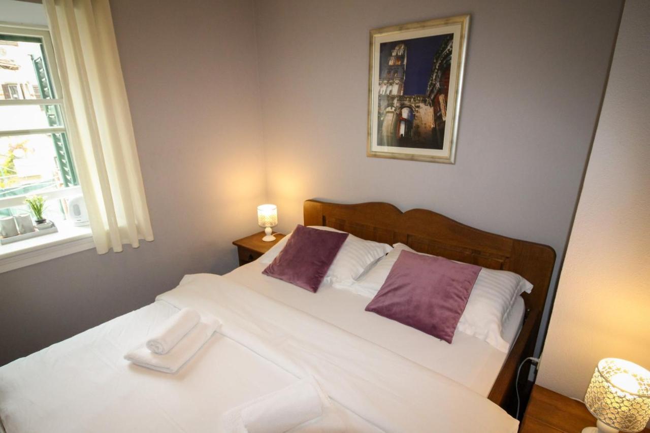 Varos Guest house